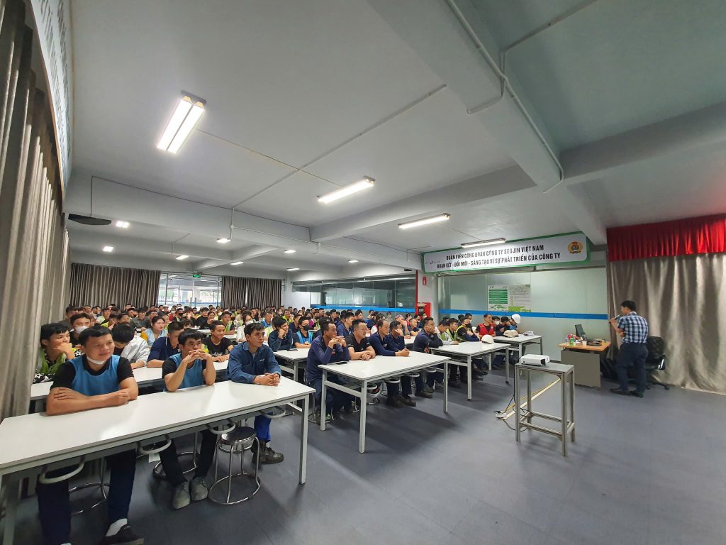 Huấn luyện an toàn vệ sinh lao động